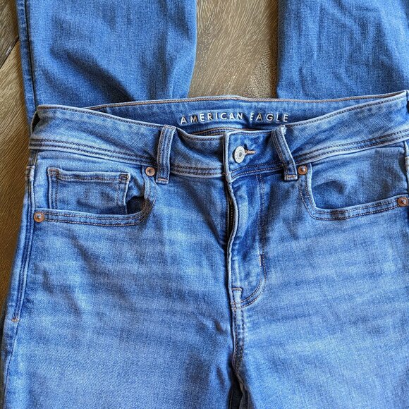 American Eagle Outfitters Denim - American Eagle Light Wash Denim Kick Boot Stretch Distressed Jeans, Size 6 Long